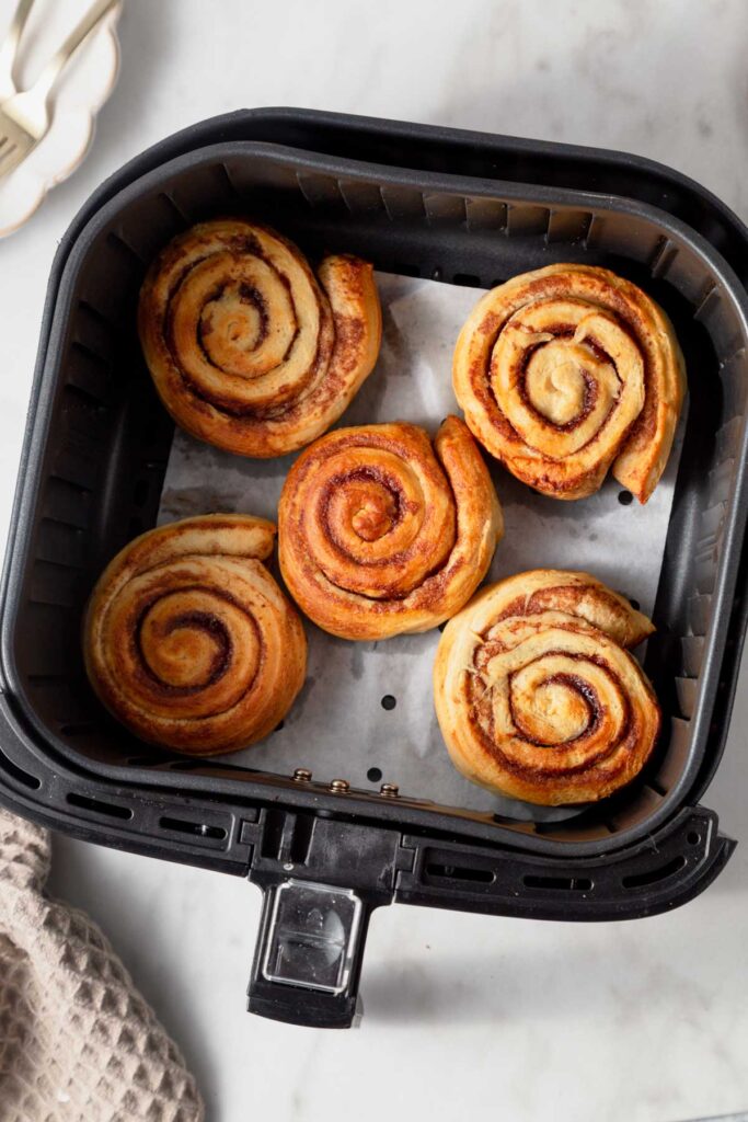 How To Make Cinnamon Rolls In Air Fryer